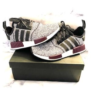 NMD R1’s Adidas Sneakers